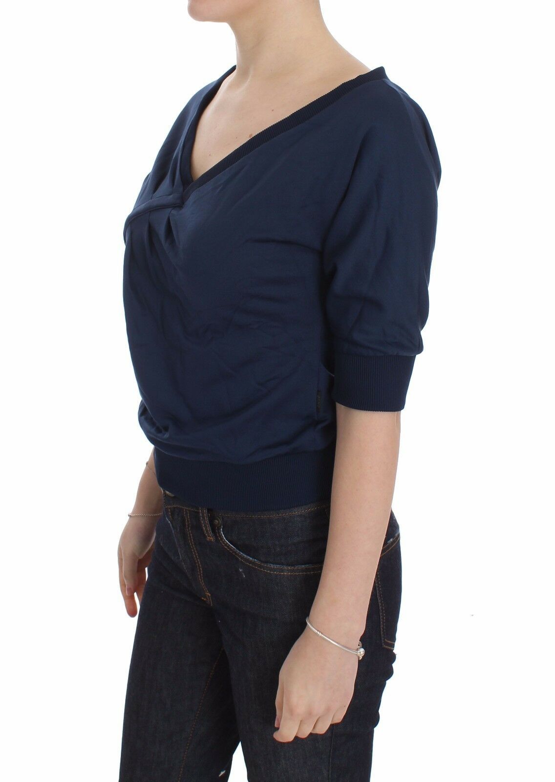 Exte Elegant sweater with deep V-neck in blue