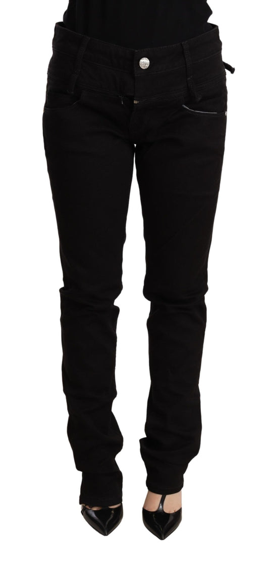 Acht Schicke Skinny mit niedriger Taille aus schwarzem Denim