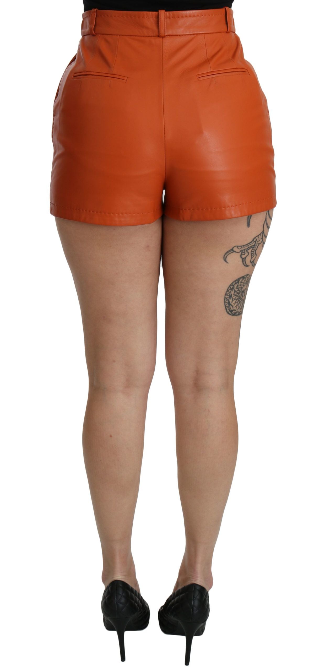 Dolce & Gabbana Schicke orangefarbene Leder-Hotpants mit hoher Taille