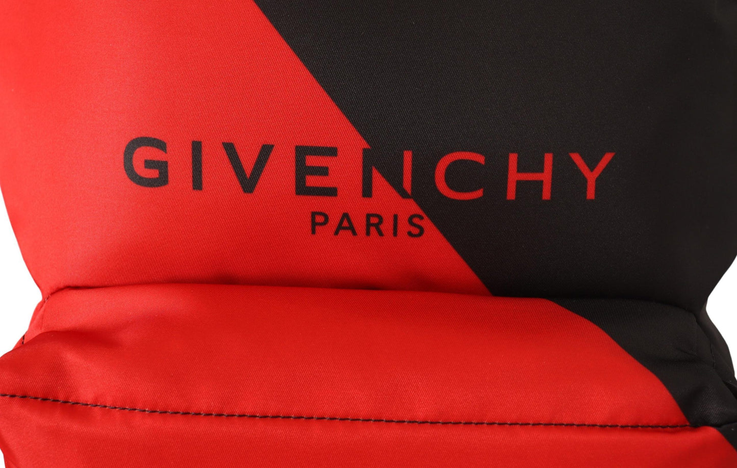 Givenchy Schlanker Urban Backpack in Schwarz und Rot