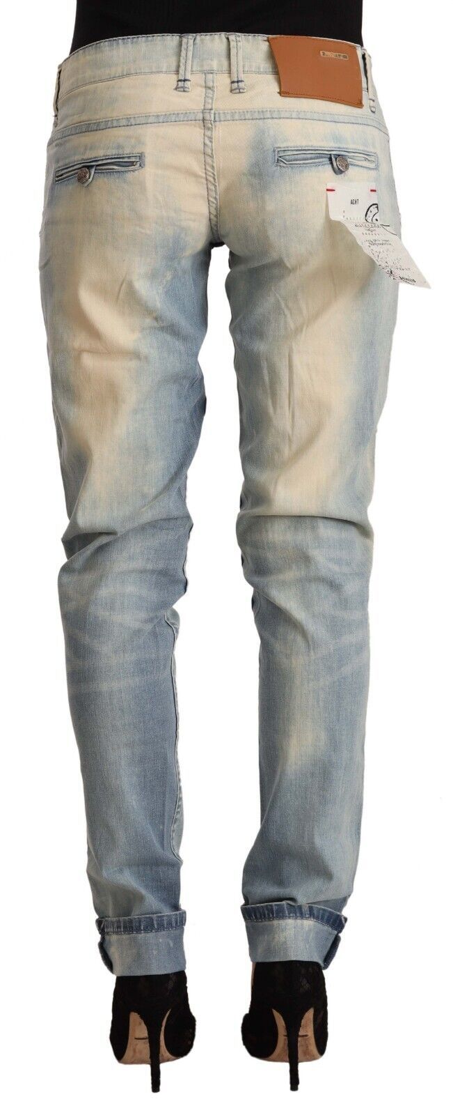 Eight chic light blue skinny jeans made of cotton