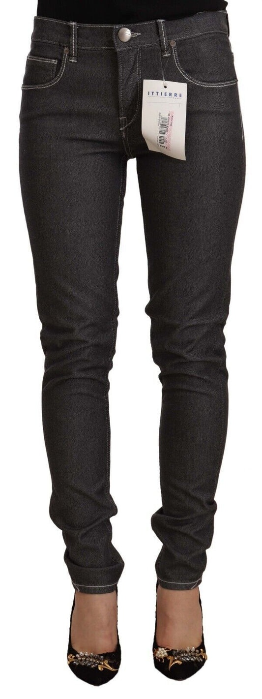 Acht Schicke Skinny-Jeans mit mittlerer Taille in Schwarz