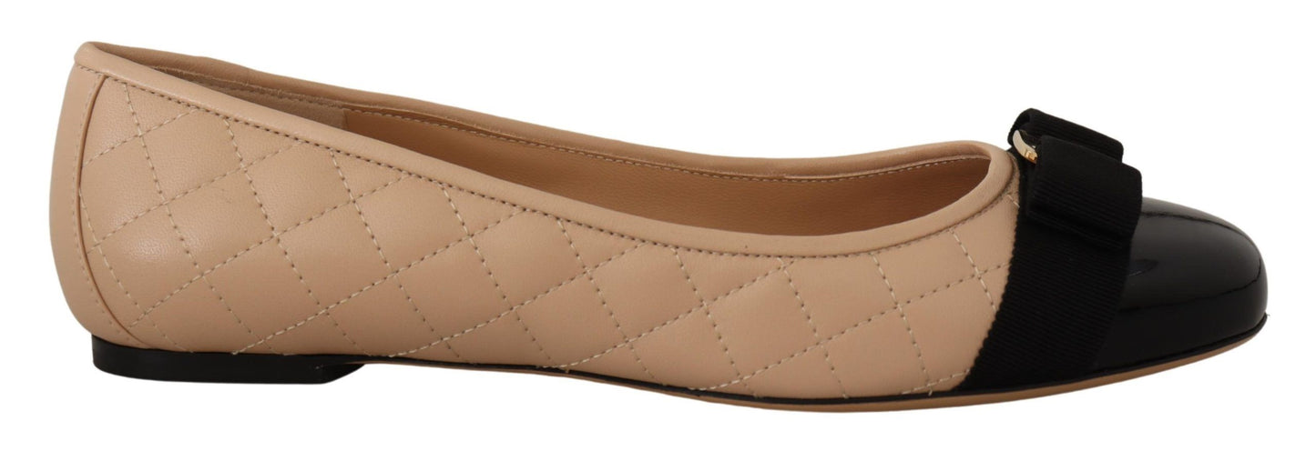 Salvatore Ferragamo Elegant quilted leather flats - chic two-tone design