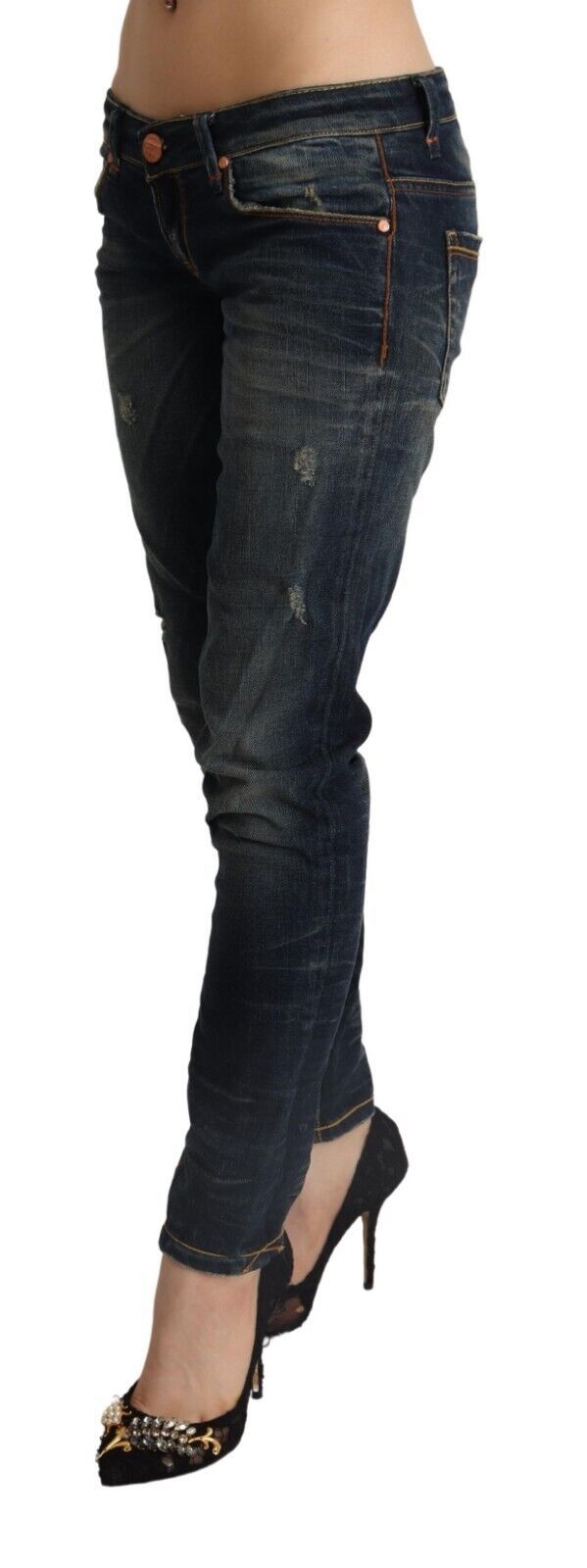 Eight chic dark blue slim fit denim for style lovers