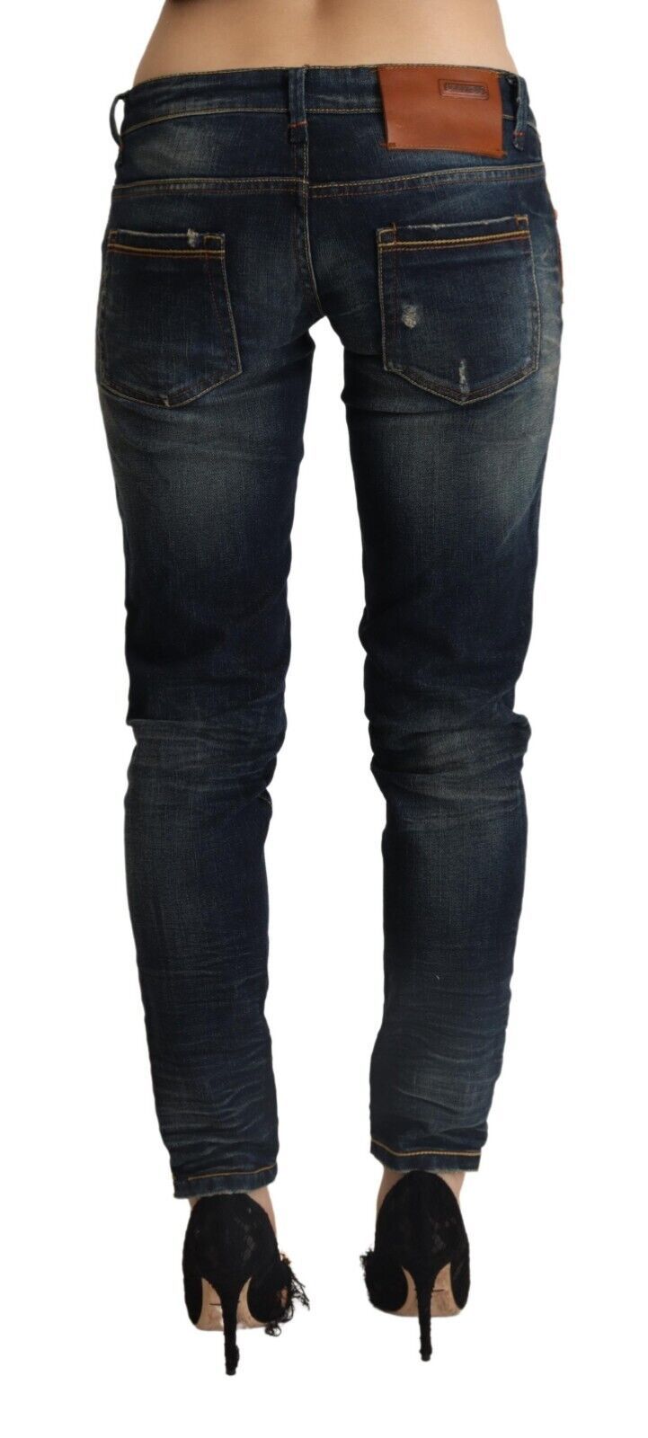 Eight chic dark blue slim fit denim for style lovers