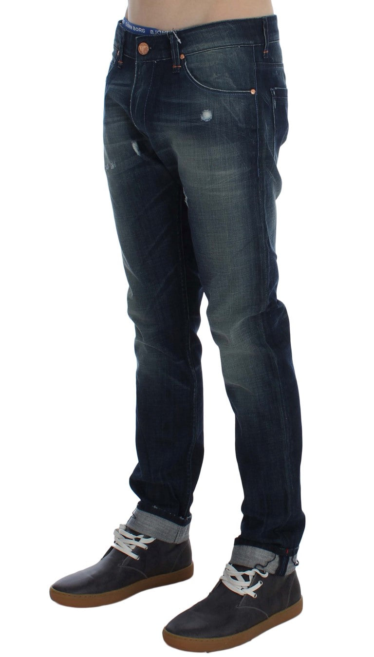 Acht Schlanke italienische Denim-Jeans mit schmaler Passform