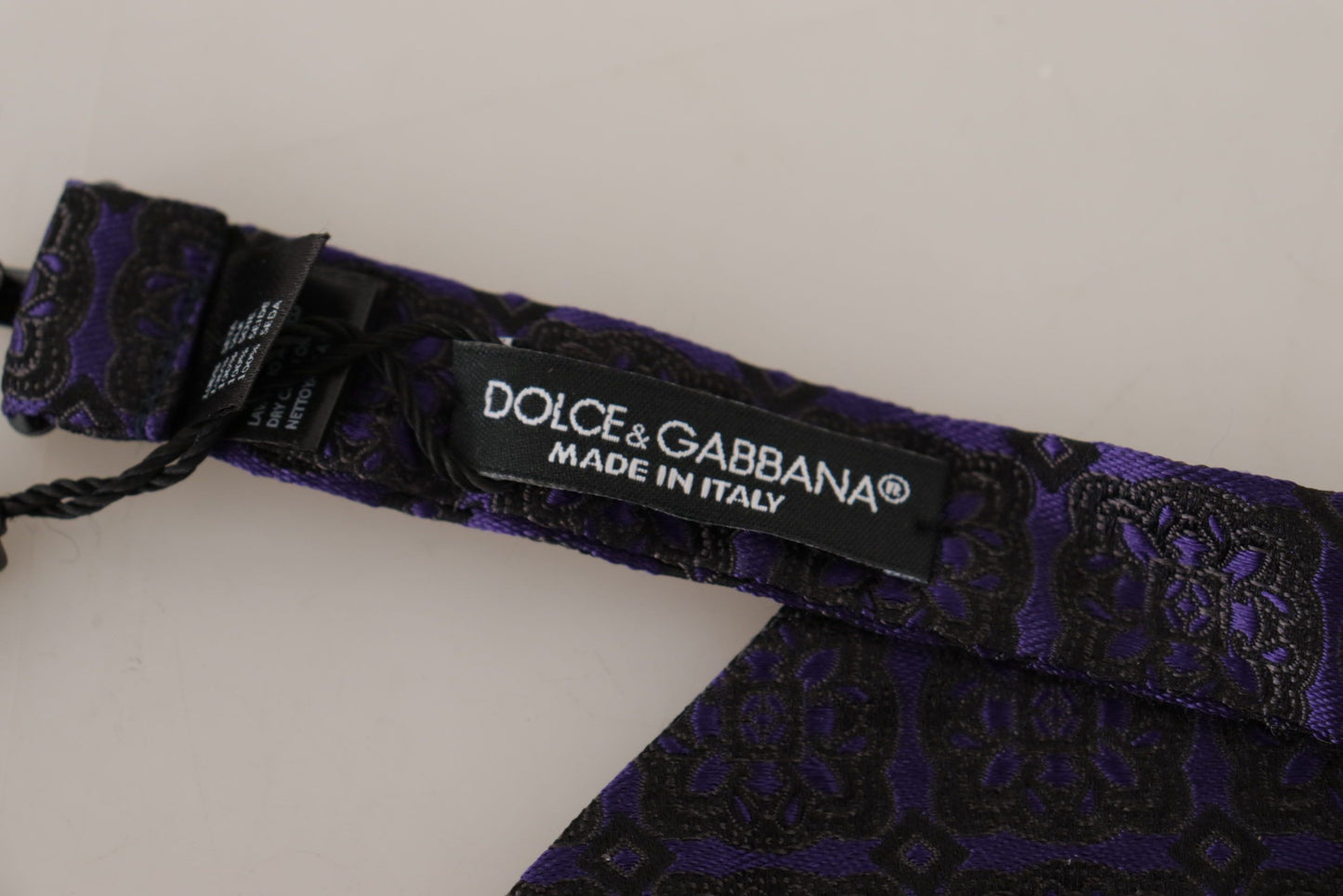 Dolce &amp; Gabbana Elegant Blue Geometric Silk Bow Tie