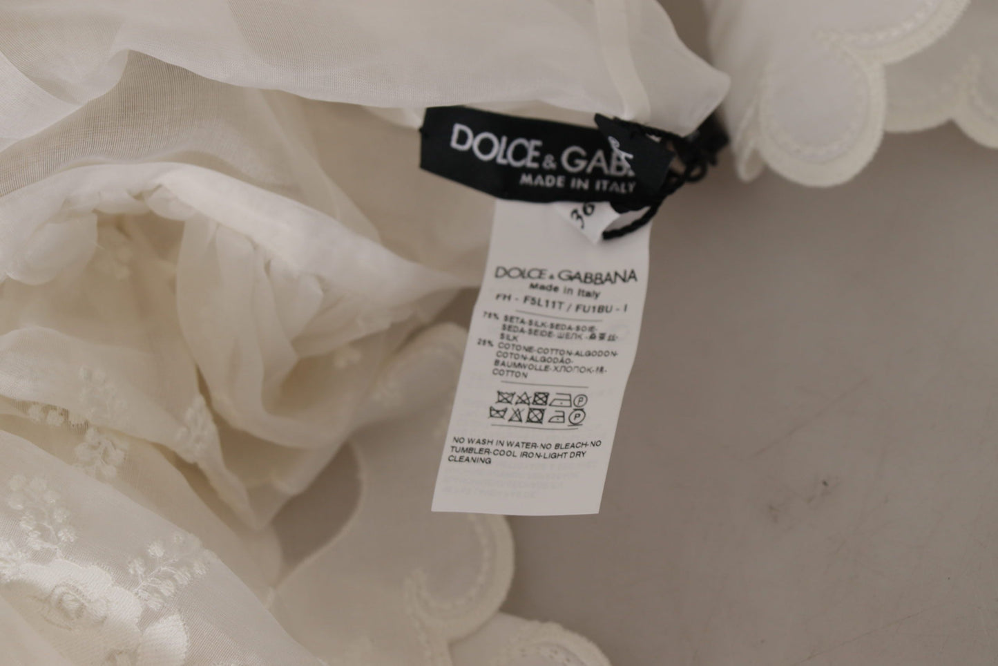 Dolce &amp; Gabbana Elegant top in white silk and cotton lace