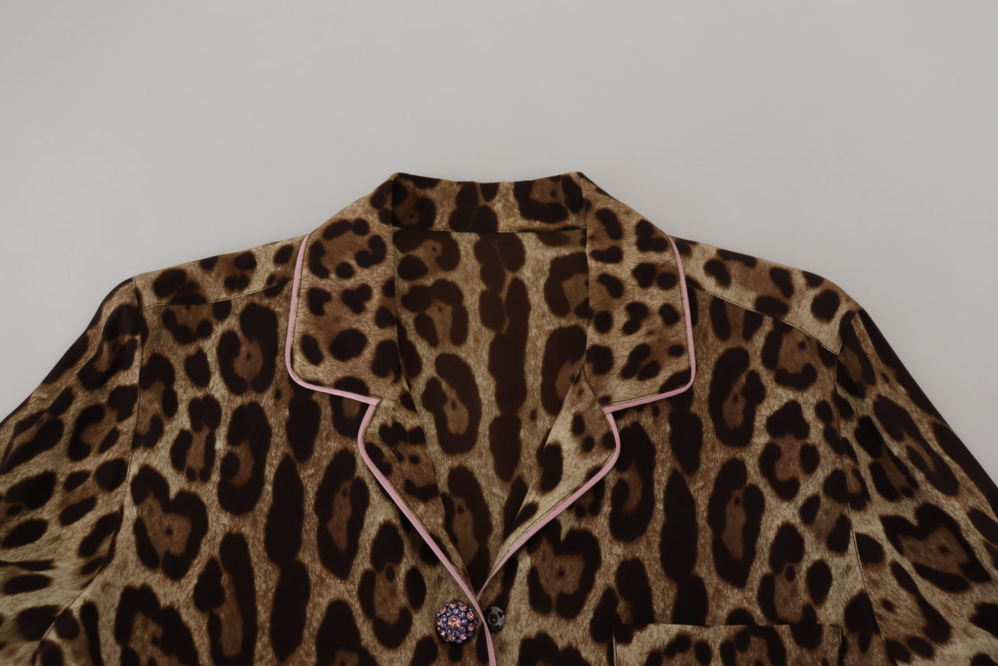 Dolce &amp; Gabbana Elegant leopard print silk top with collar