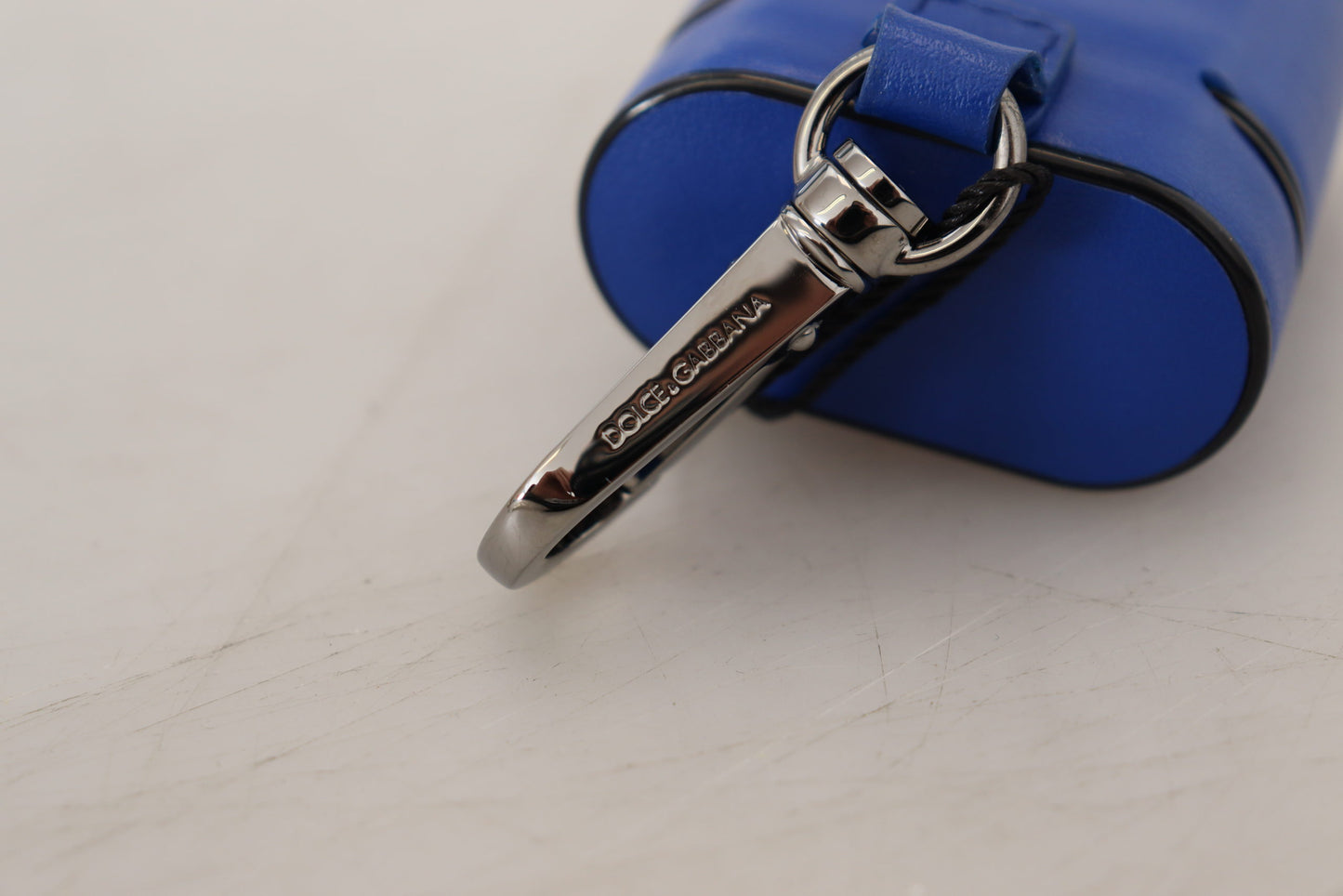 Dolce &amp; Gabbana Elegant Airpods case in blue leather