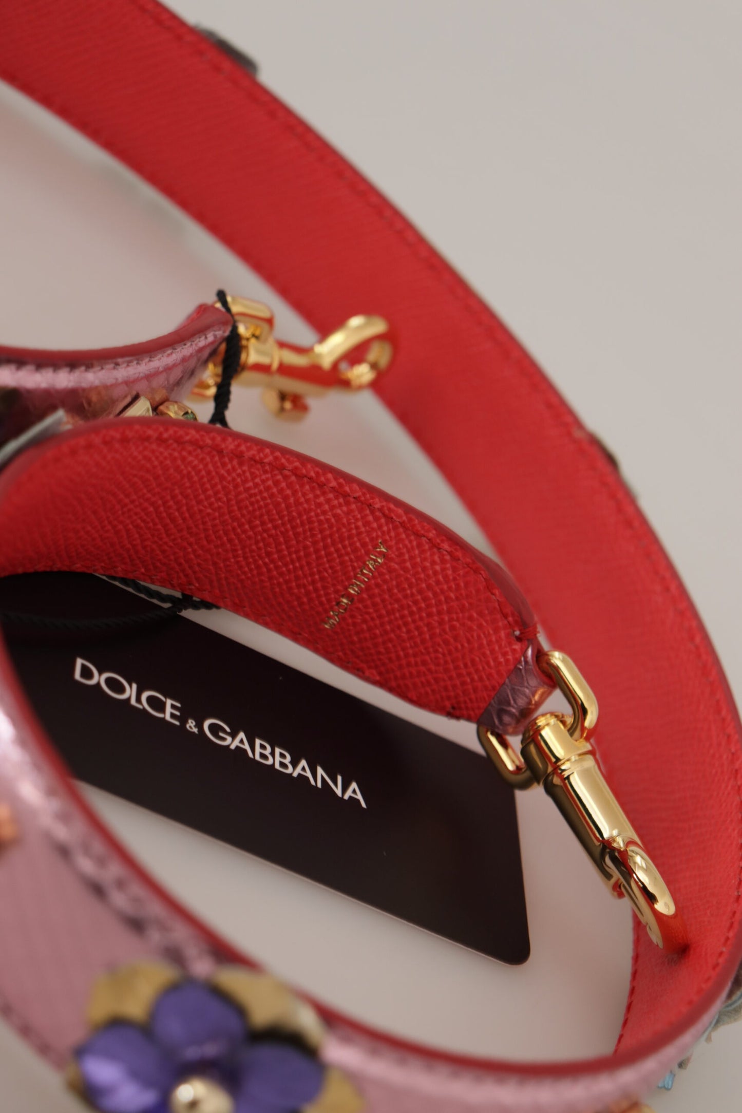 Dolce &amp; Gabbana Elegant shoulder strap in pink metallic leather