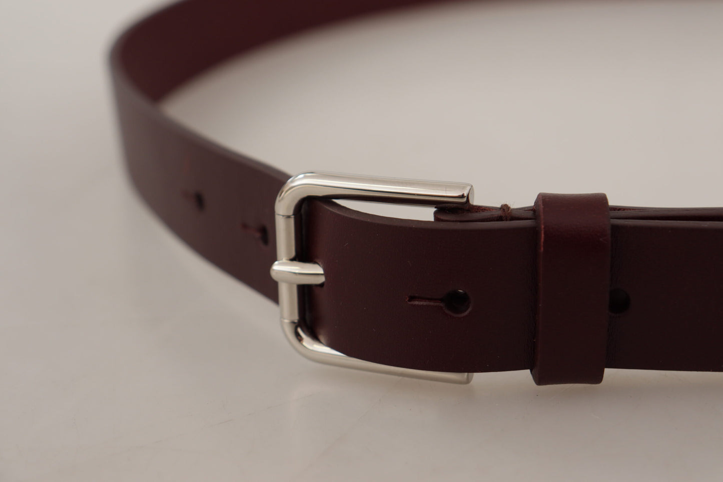 Dolce &amp; Gabbana Elegant chestnut brown leather belt with logo buckle