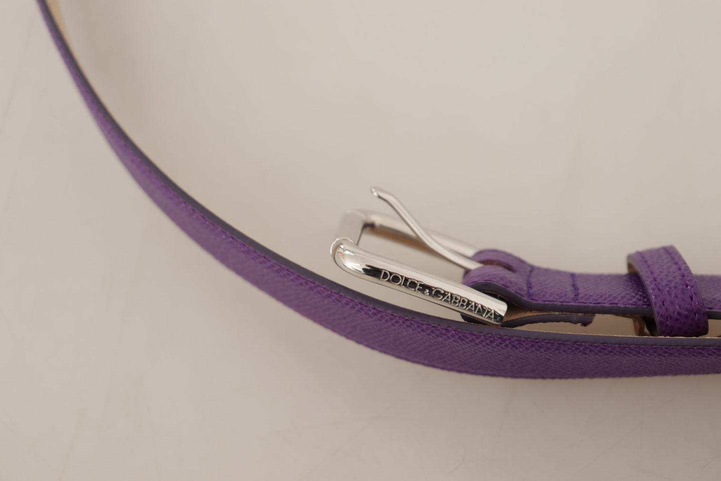 Dolce &amp; Gabbana Elegant purple leather belt with logo buckle