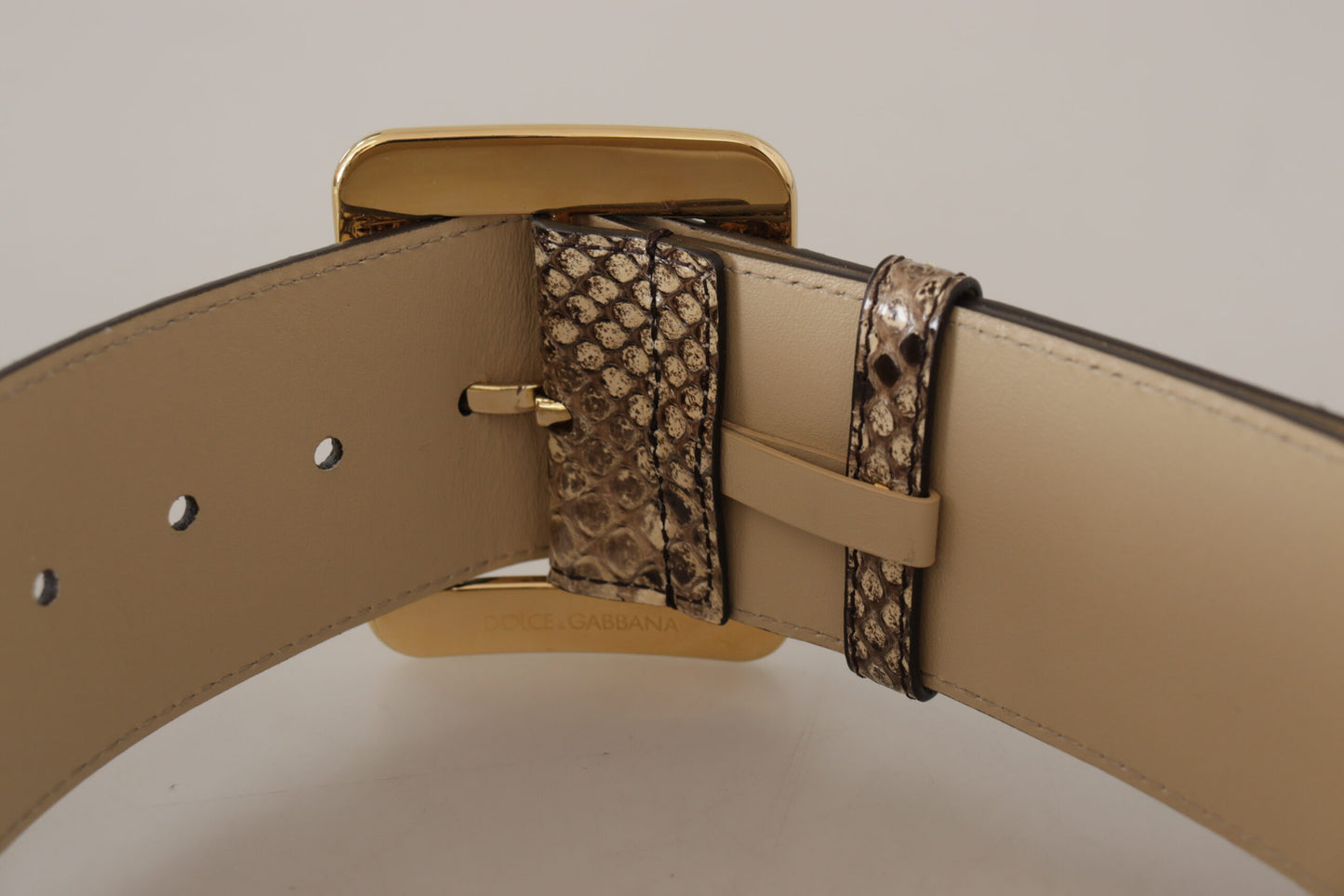 Dolce &amp; Gabbana Elegant leather belt with engraved buckle