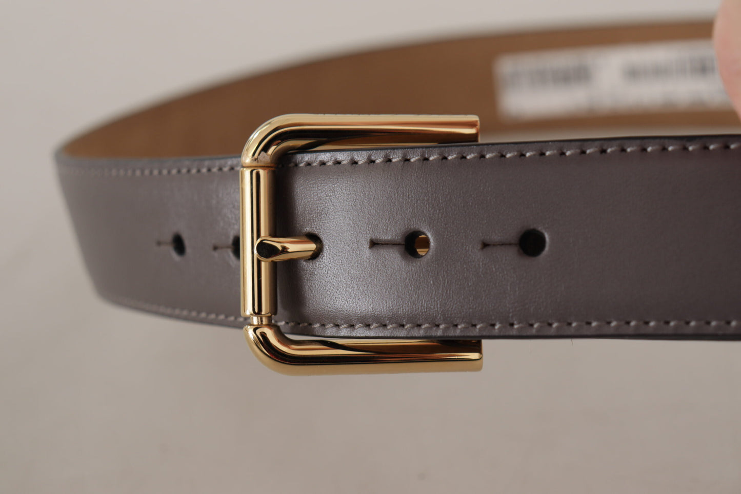 Dolce &amp; Gabbana Elegant leather belt with engraved buckle