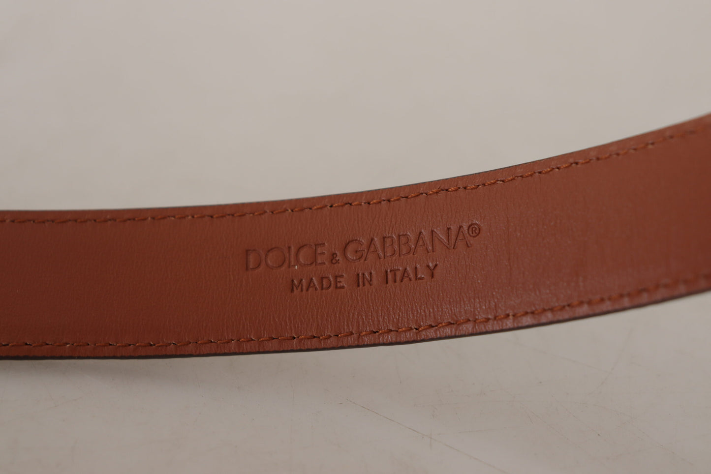 Dolce &amp; Gabbana Elegant engraved leather belt - timeless style