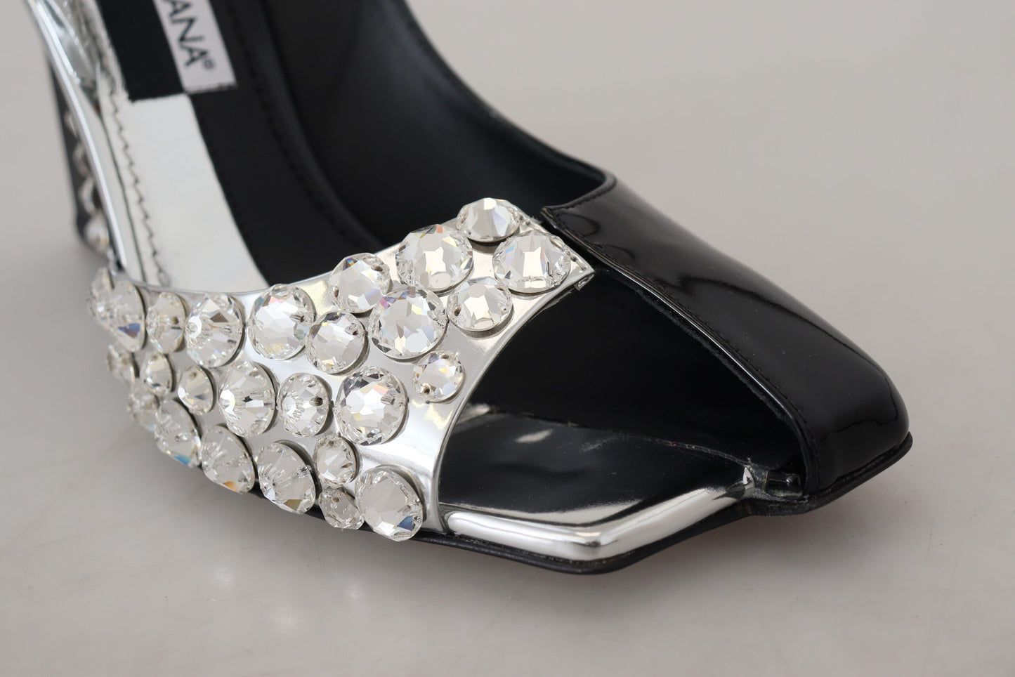 Dolce &amp; Gabbana Elegant leather pumps decorated with crystals