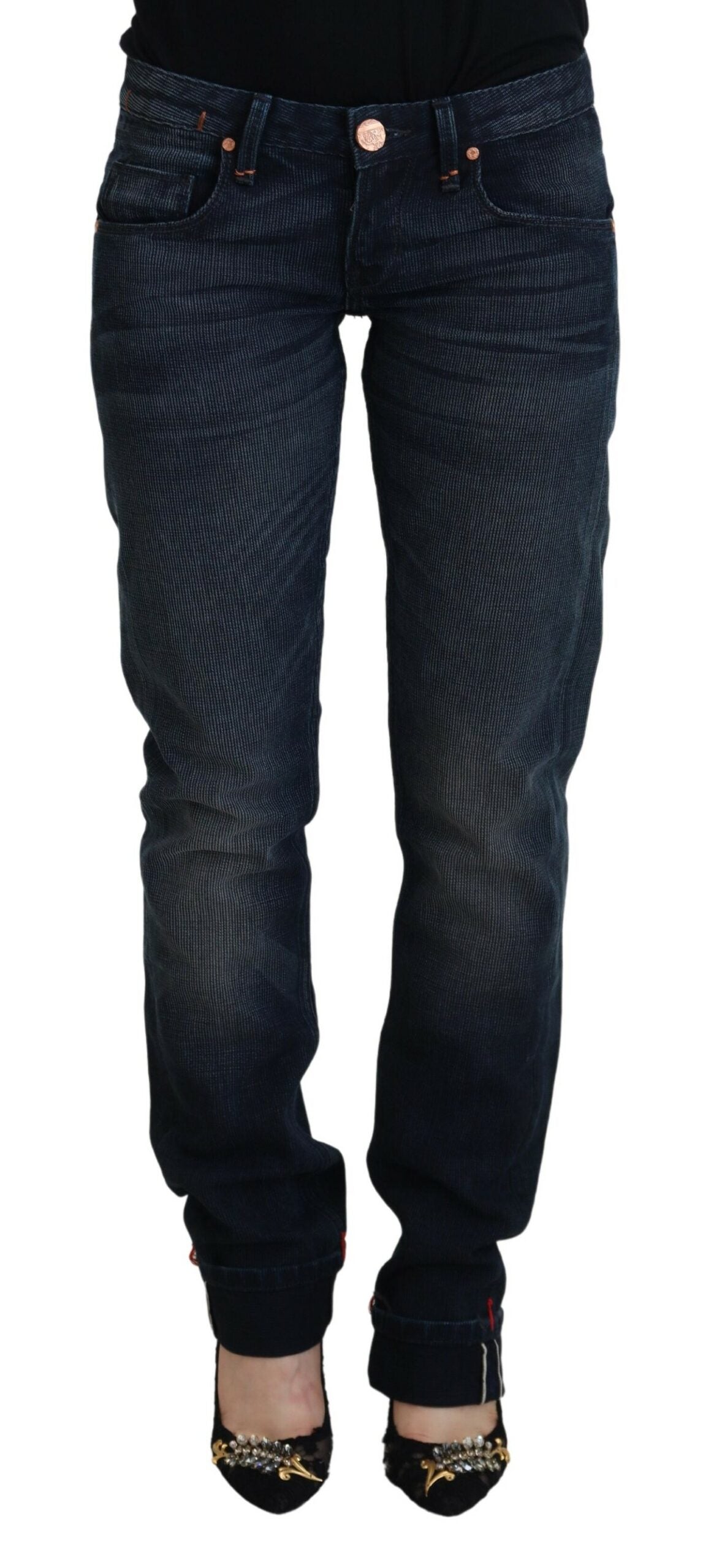 Acht Schicke Denim-Jeans mit niedriger Taille und gerader Passform