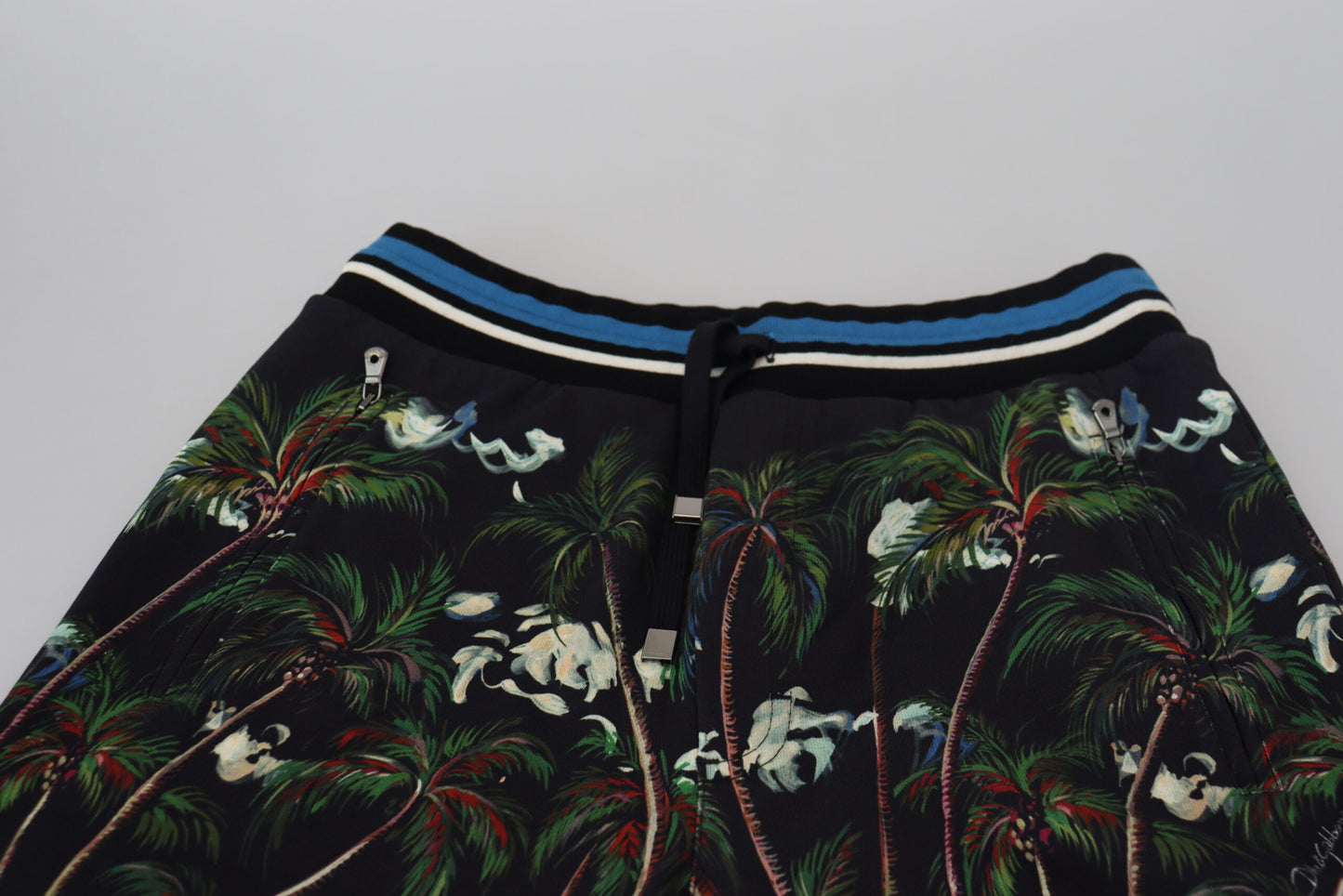 Dolce &amp; Gabbana Casual volcano print knee-length shorts