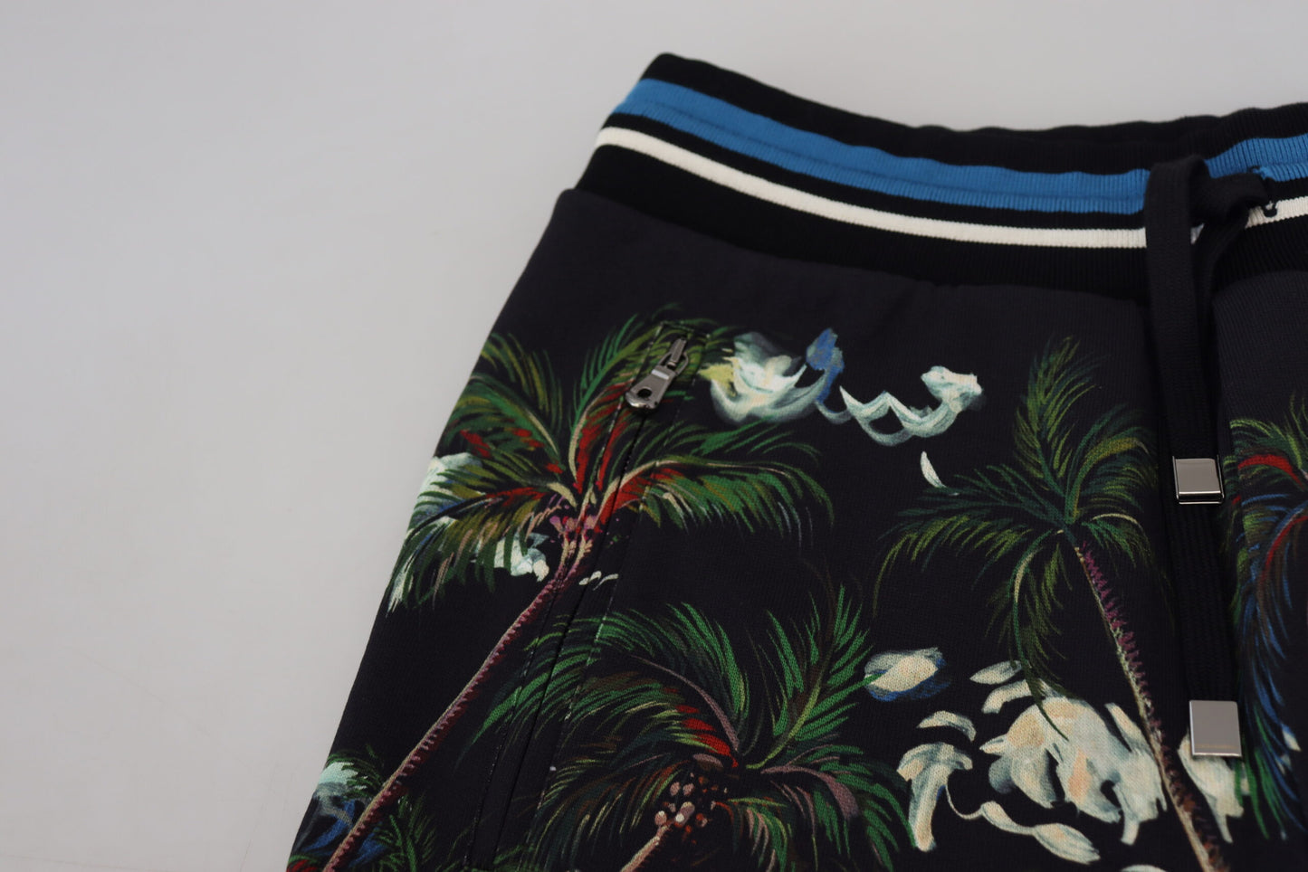 Dolce &amp; Gabbana Casual volcano print knee-length shorts