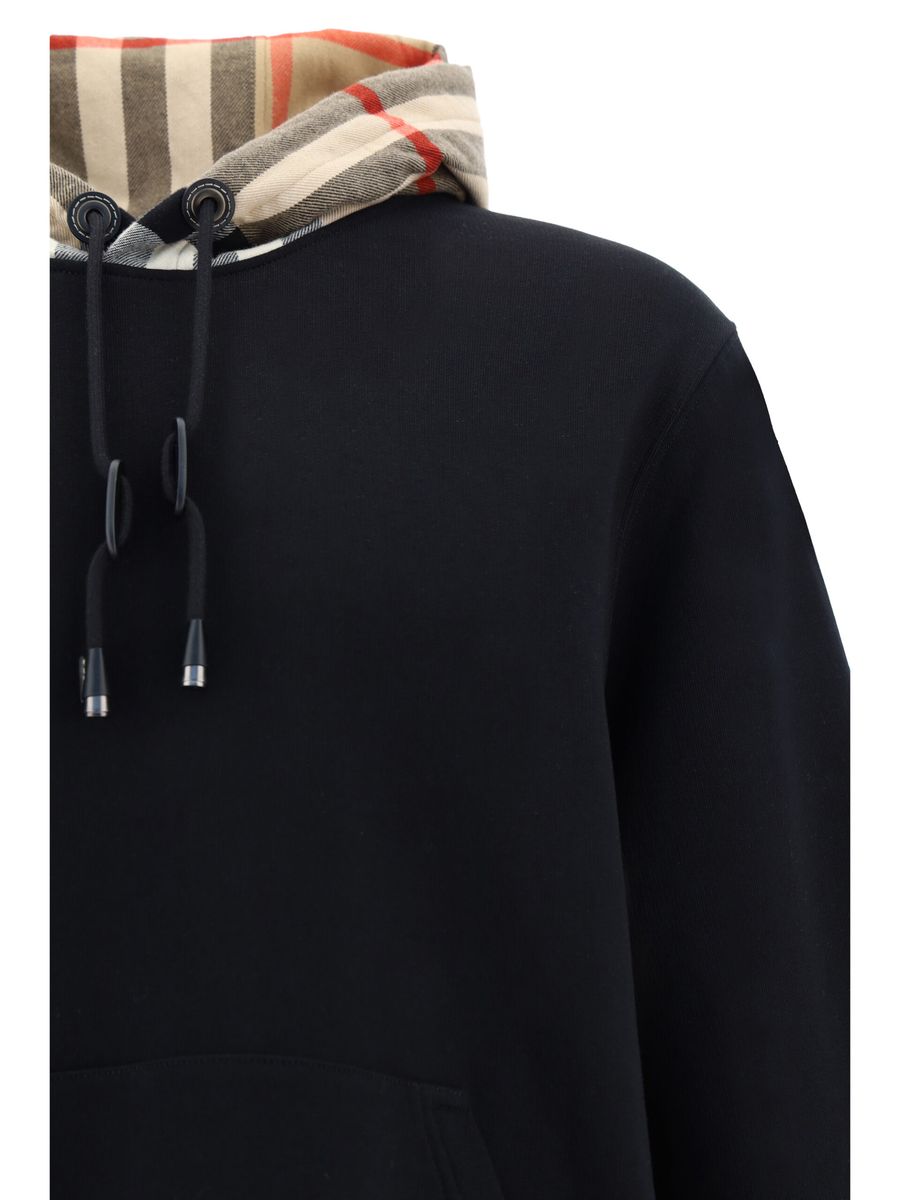 Burberry Elegant Black Samuel Hoodie in Plus Size