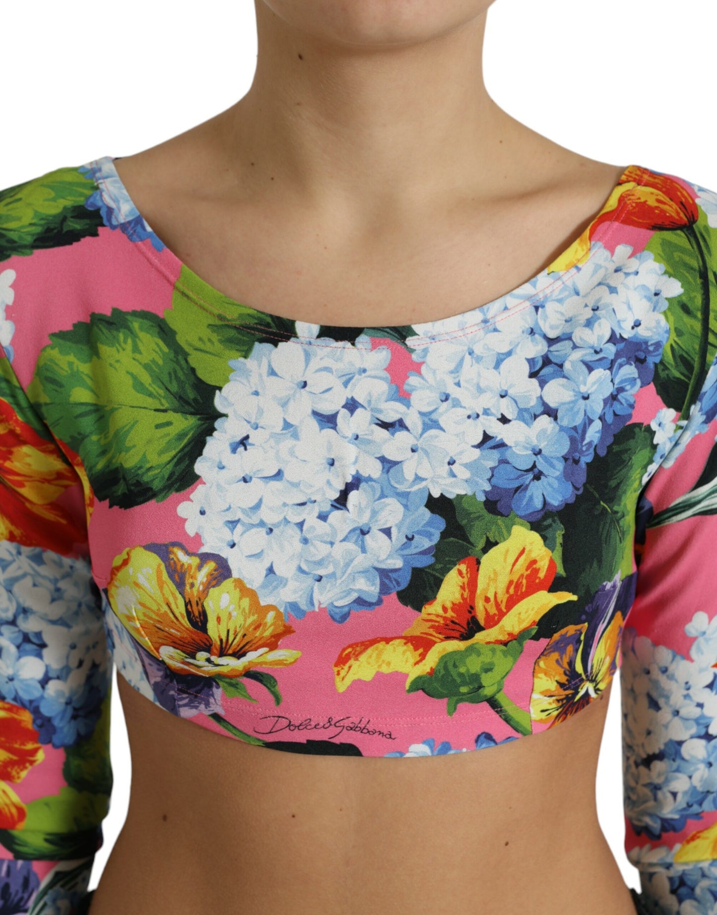 Dolce &amp; Gabbana cropped blouse with floral elegance