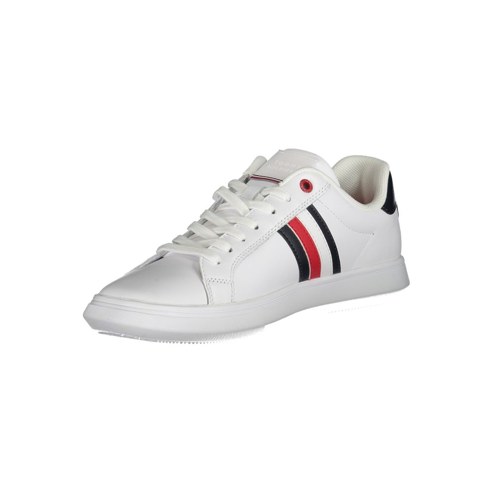 Tommy Hilfiger Elegant lace-up sneakers with contrasting details