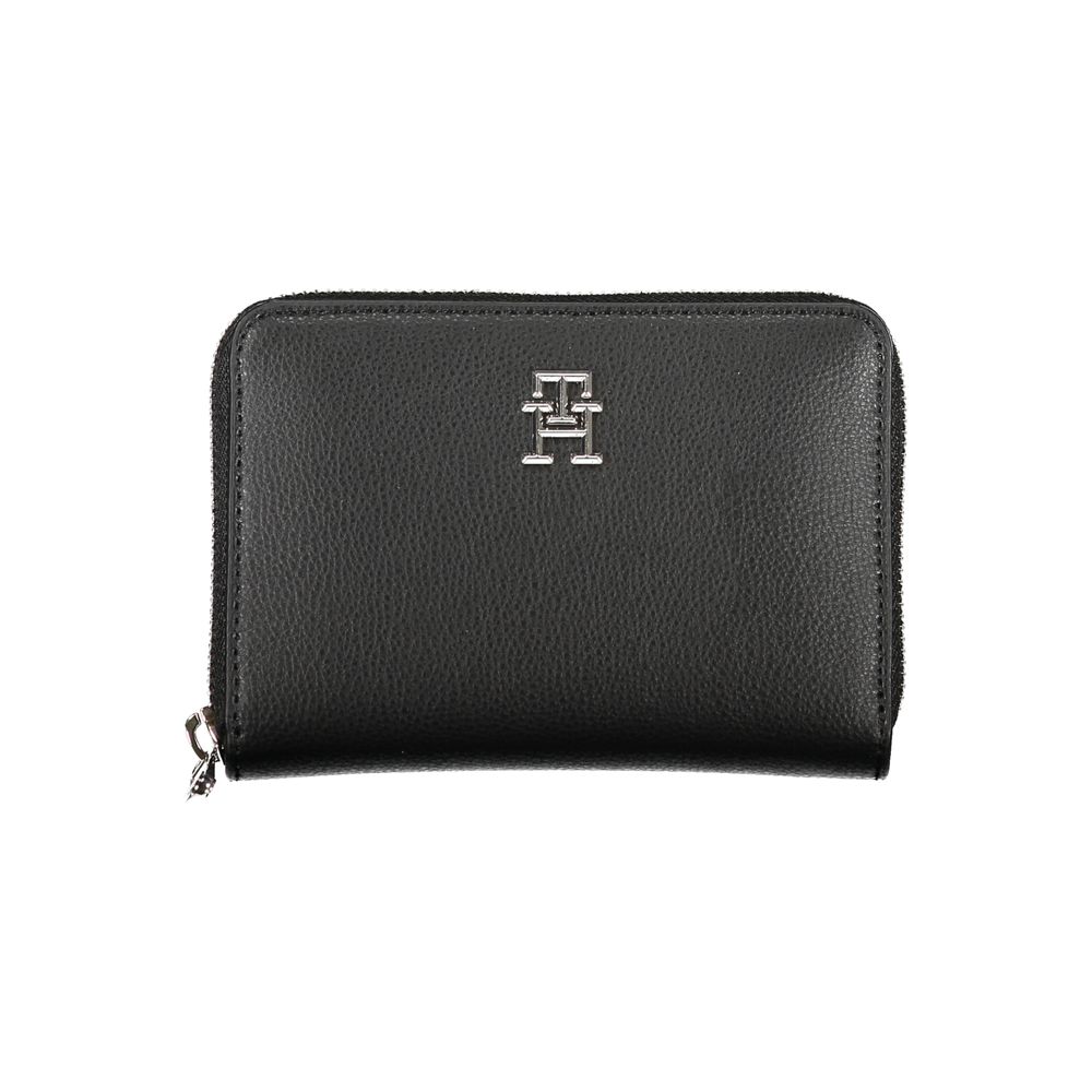 Tommy Hilfiger Elegant black wallet with zipper and multiple compartments