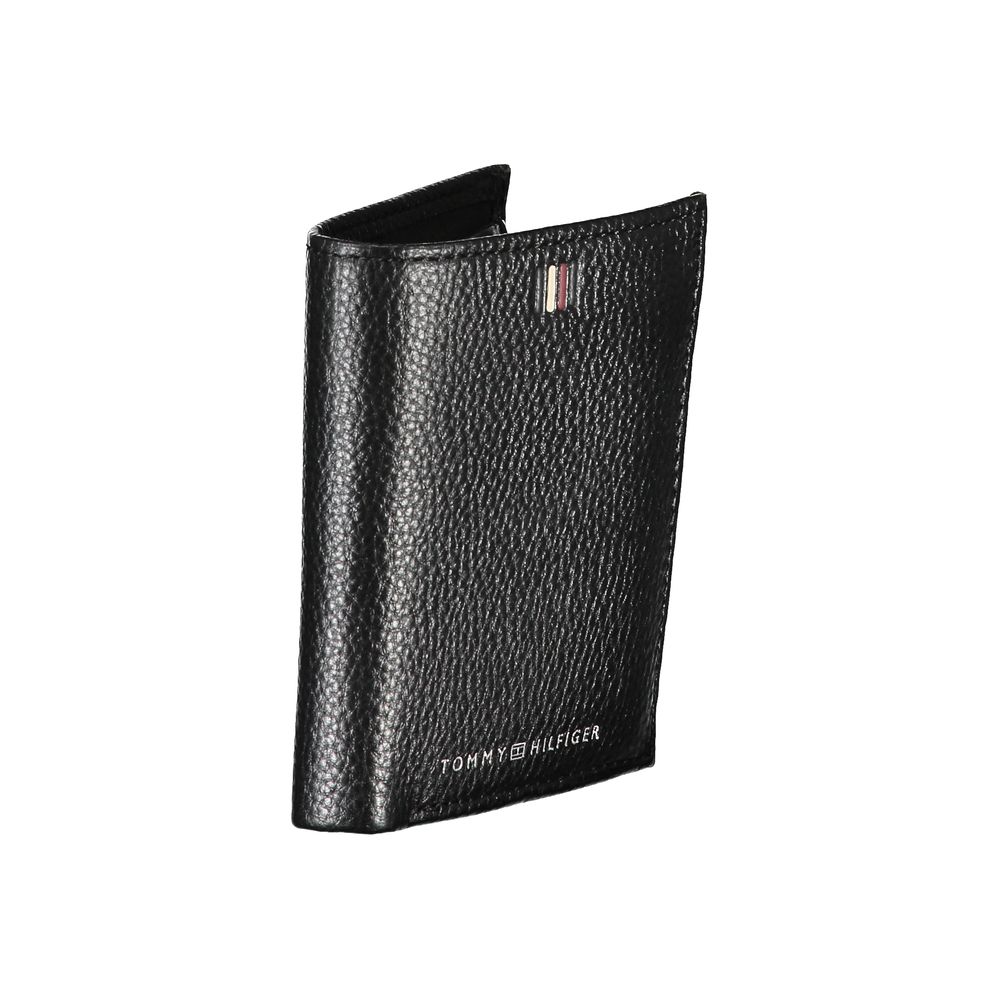 Tommy Hilfiger Elegant black leather wallet with double fold