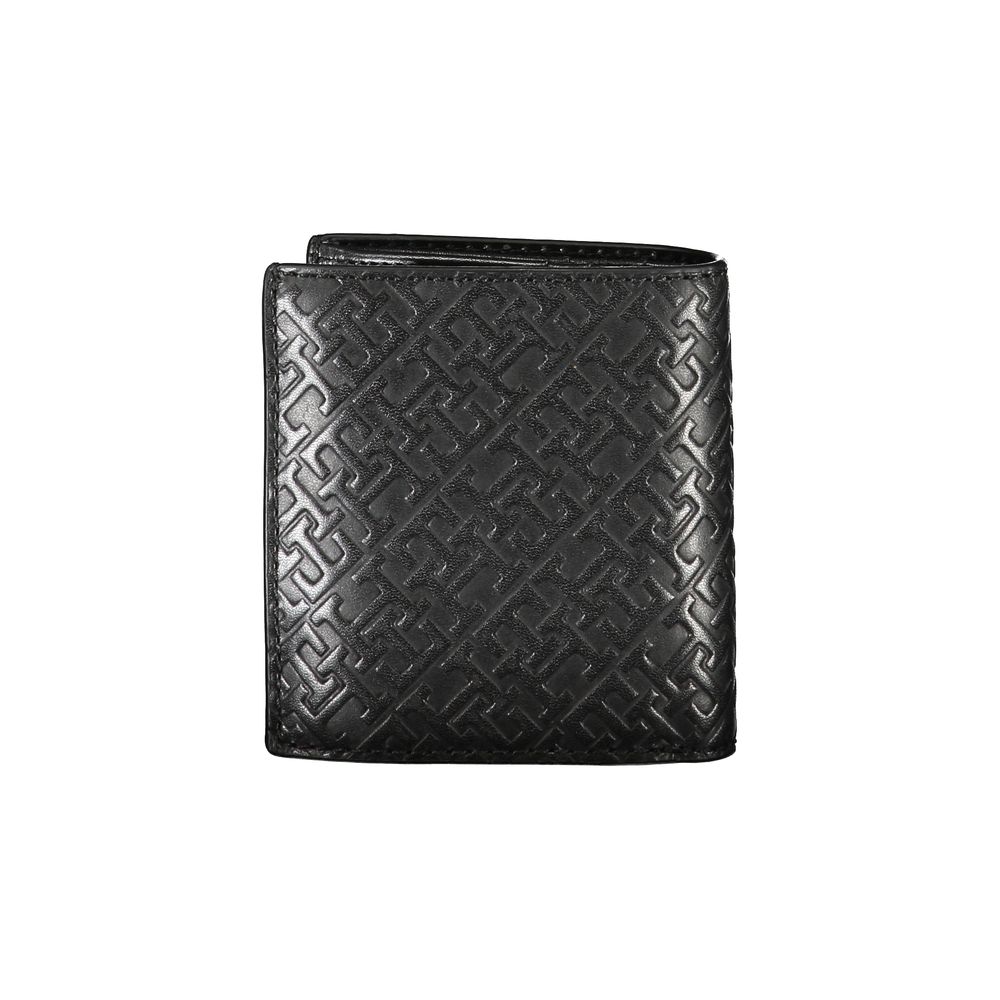 Tommy Hilfiger Elegant wallet made of black leather with two compartments