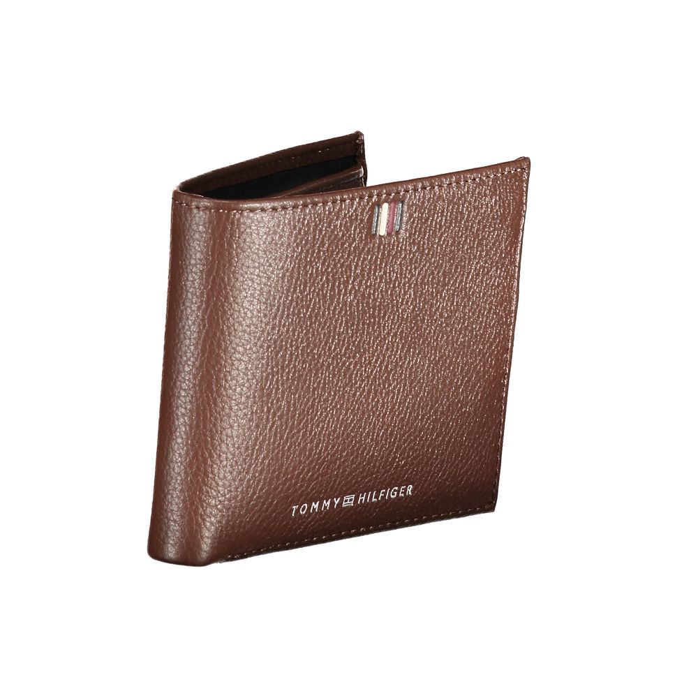 Tommy Hilfiger Elegant wallet made of brown leather with contrasting details