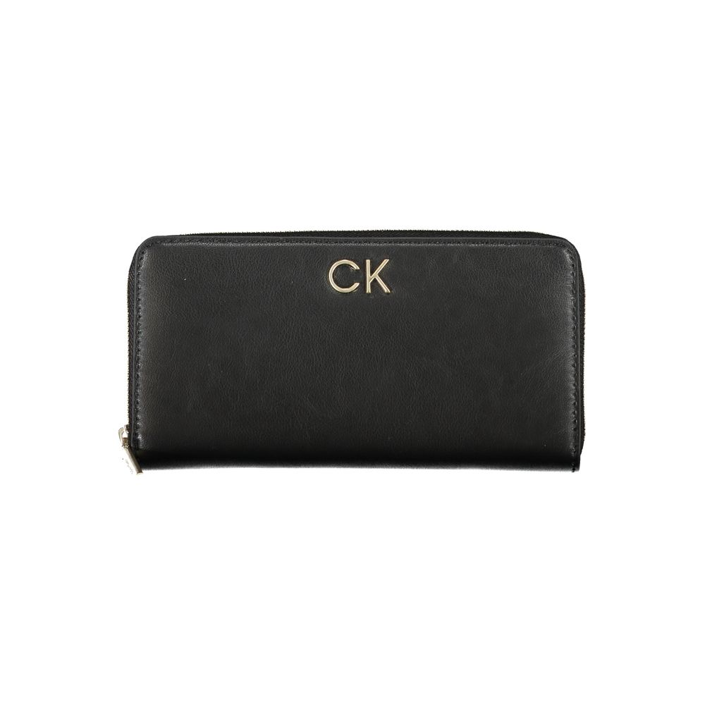 Calvin Klein Elegant designer wallet with multiple compartments