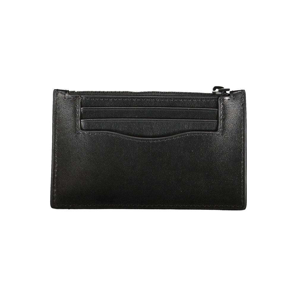 Calvin Klein Elegant leather wallet with zipper in timeless black