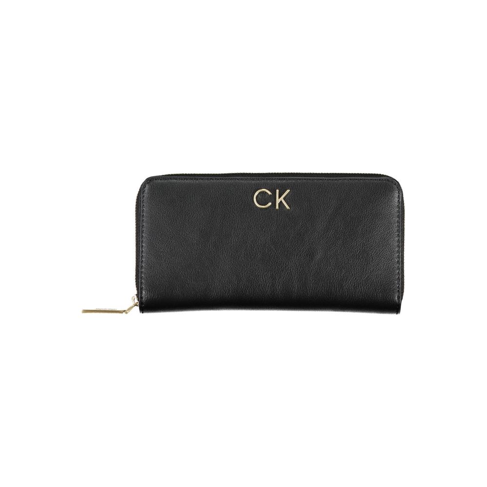 Calvin Klein Elegant RFID-safe wallet with chic contrasts