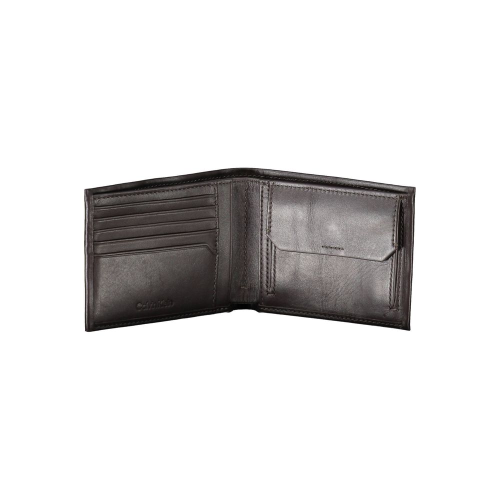 Calvin Klein Elegant Leather Wallet with Two Compartments