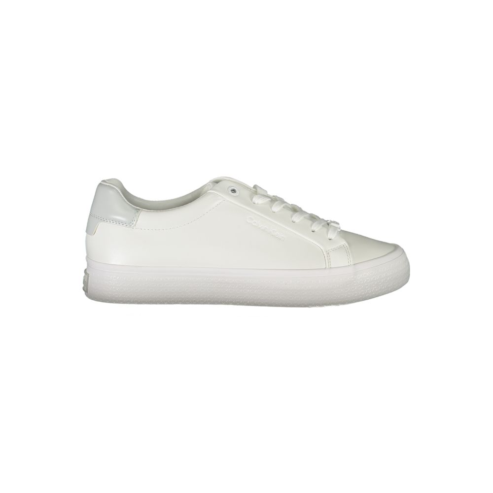 Calvin Klein Elegant white sneakers with contrasting decoration