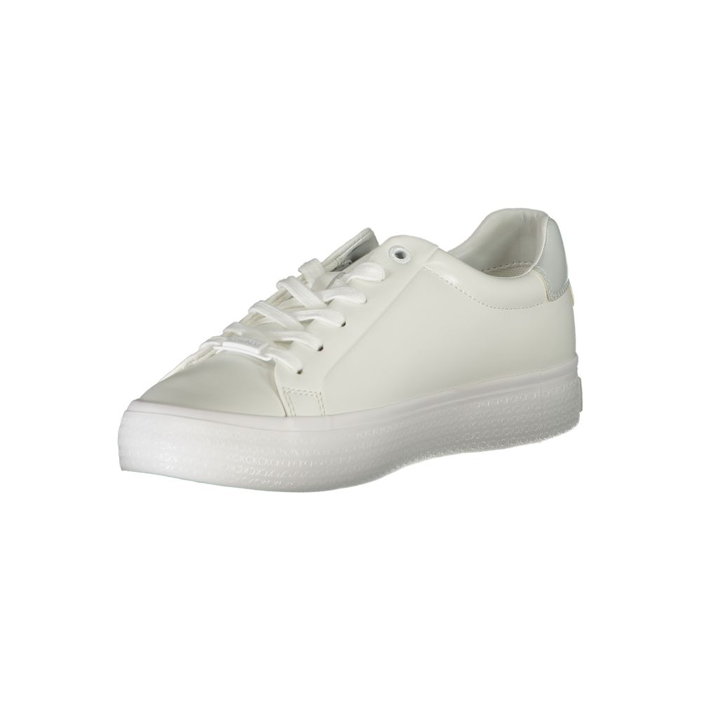 Calvin Klein Elegant white sneakers with contrasting decoration