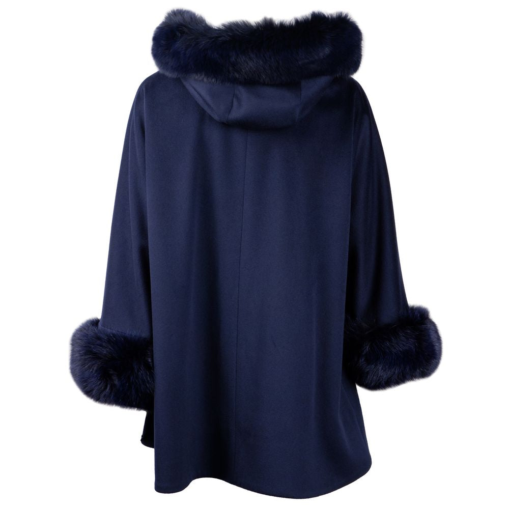 Made in Italy Elegant short coat made of virgin wool with fur trim