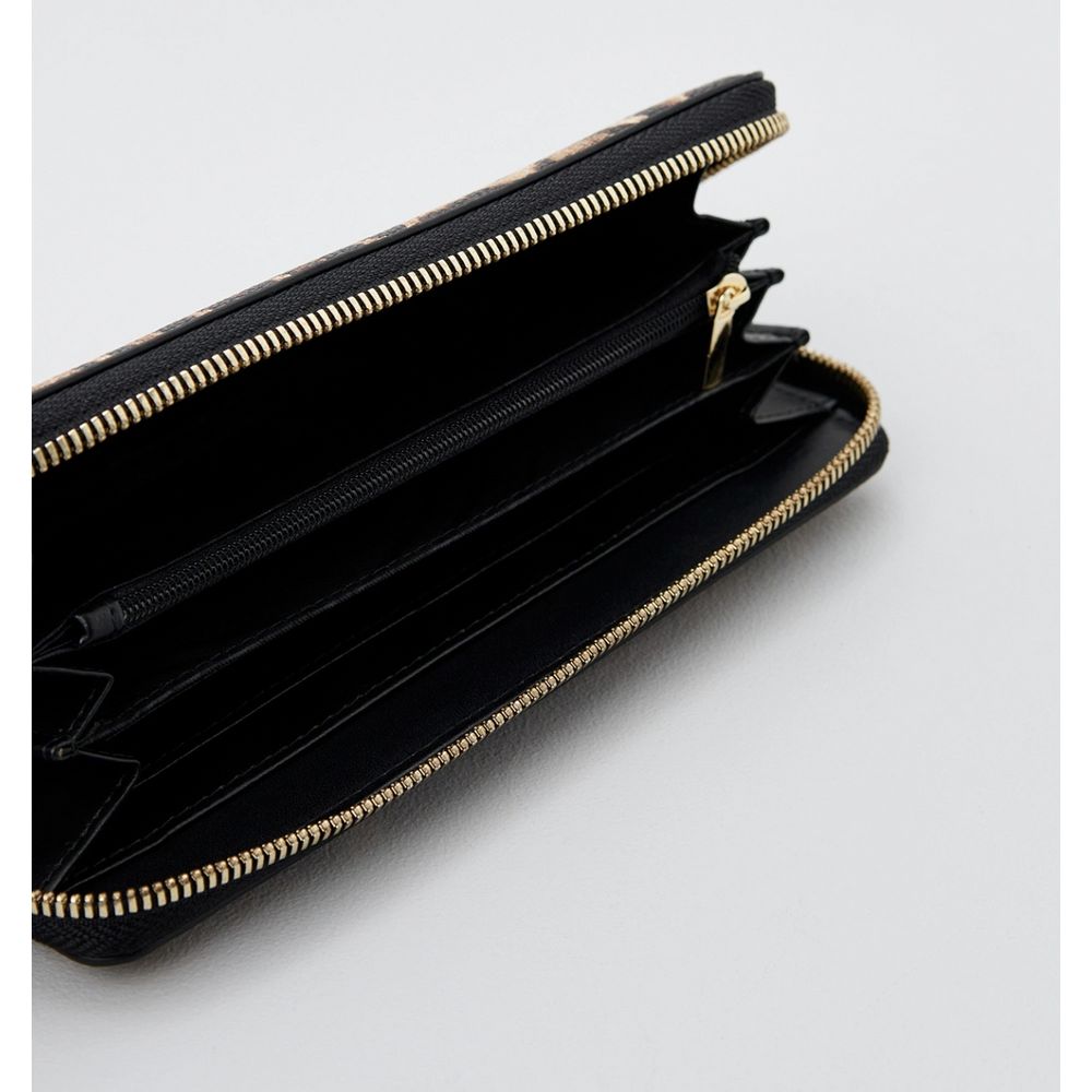 Plein Sport Elegant wallet with zipper and gold accents