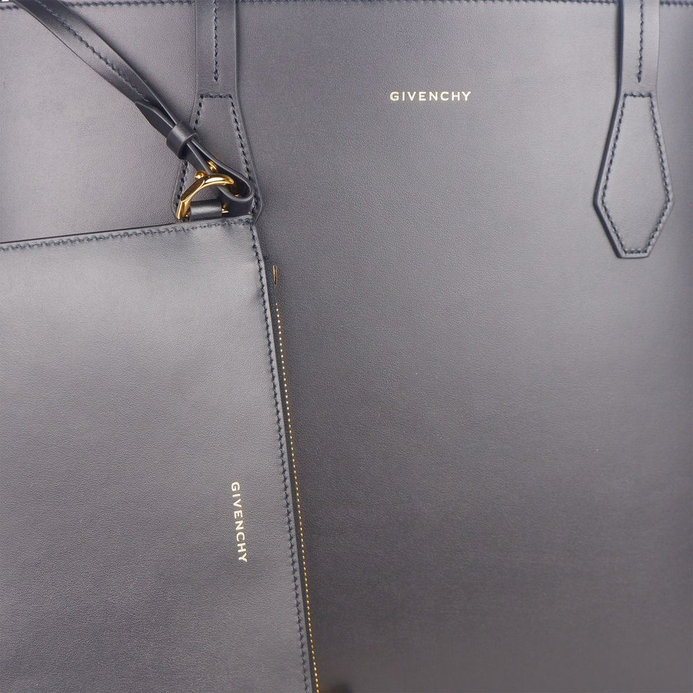 Givenchy Schwarze Leder Crossbody Tasche