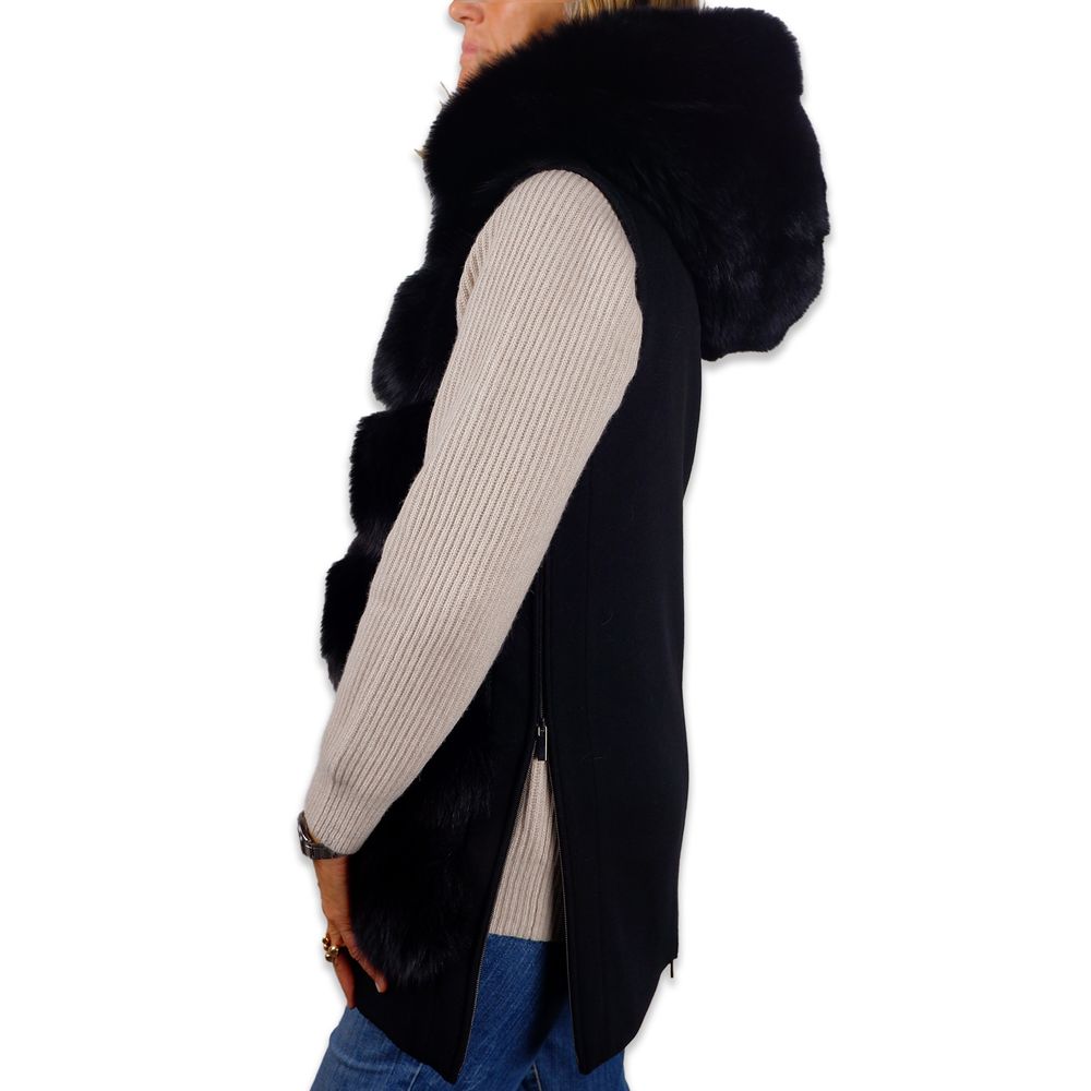 Made in Italy Elegant sleeveless coat made of wool with fox fur