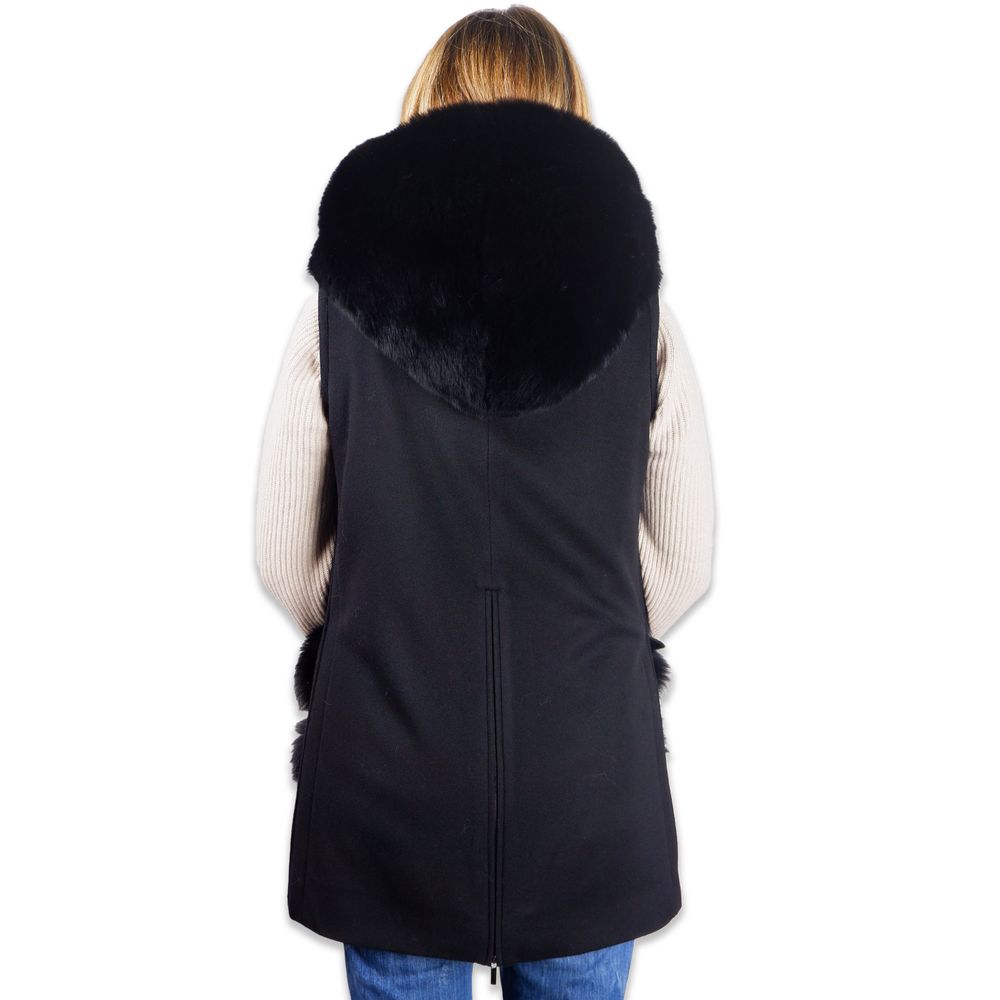 Made in Italy Elegant sleeveless coat made of wool with fox fur