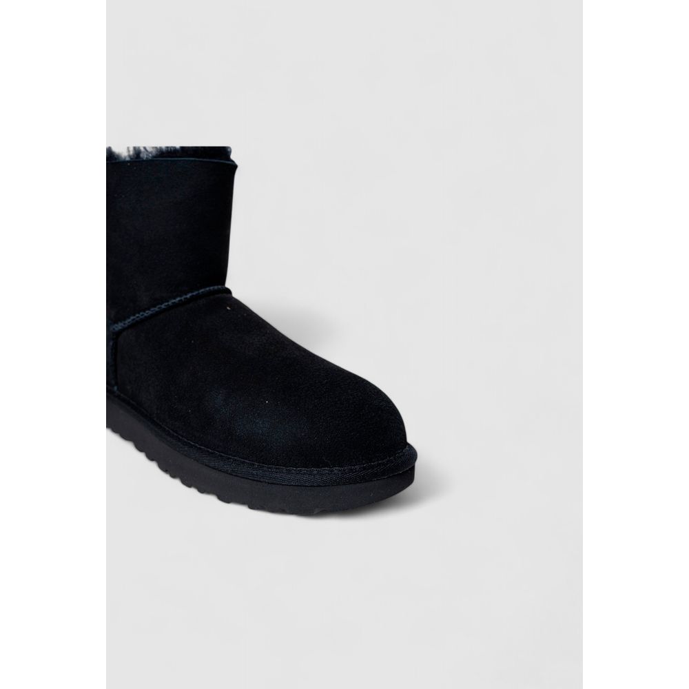 UGG Schwarzer Wildlederstiefel