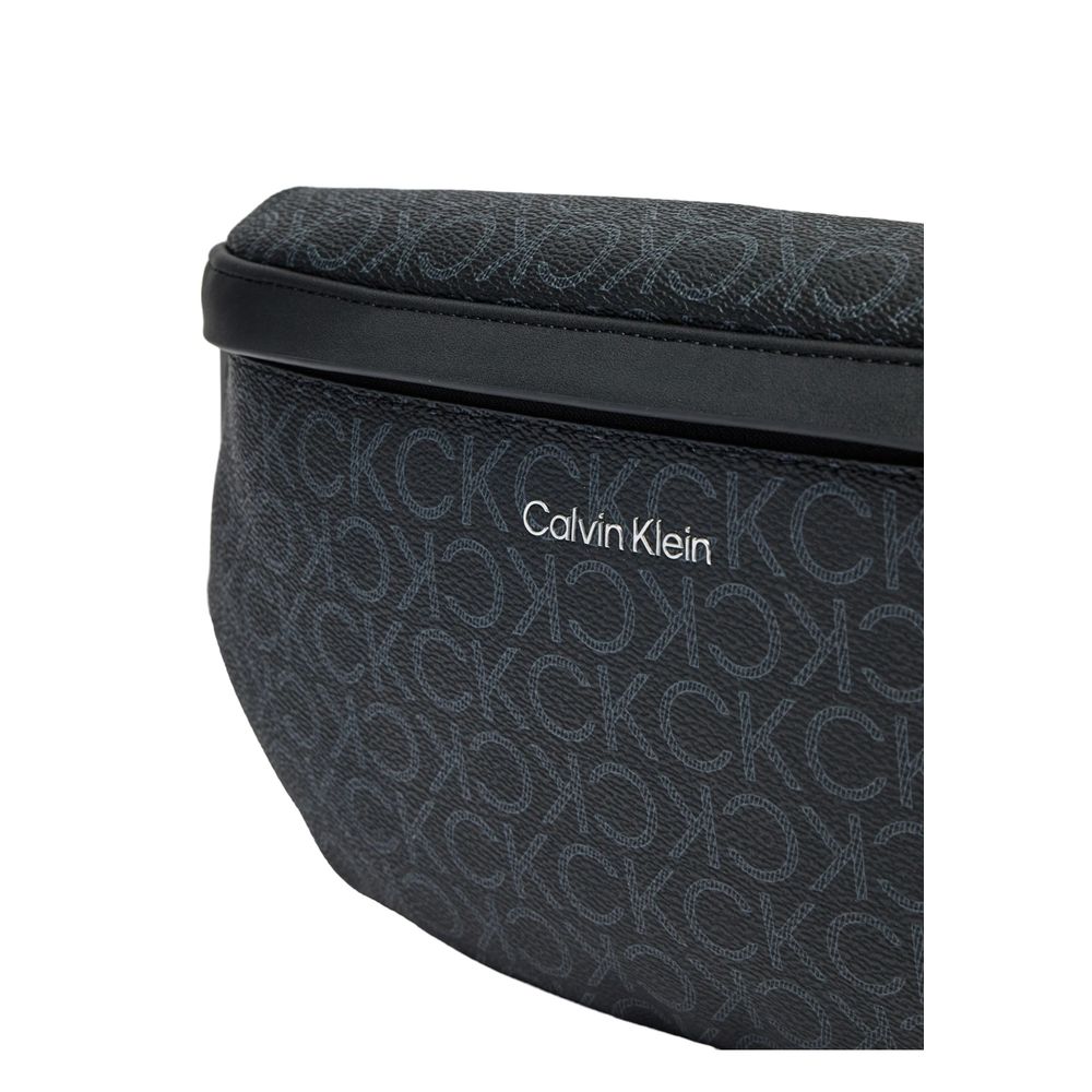 Calvin Klein Schwarze Tasche aus recyceltem Polyester