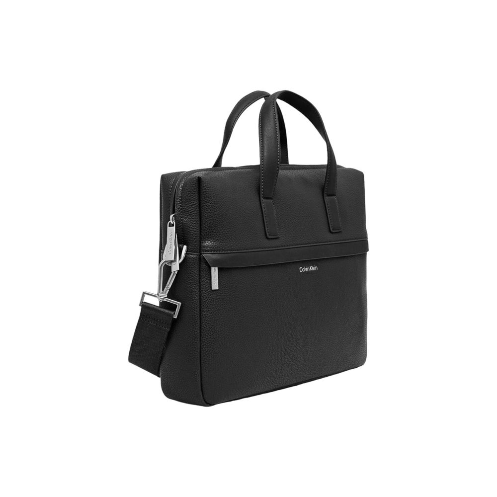 Calvin Klein Schwarze Tasche aus recyceltem Polyester