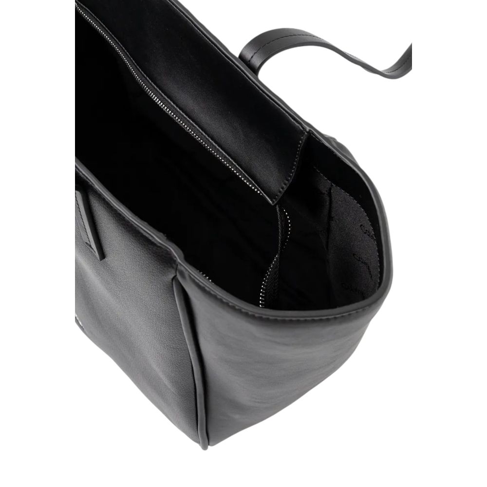 Calvin Klein Schwarze Polyethylen-Handtasche