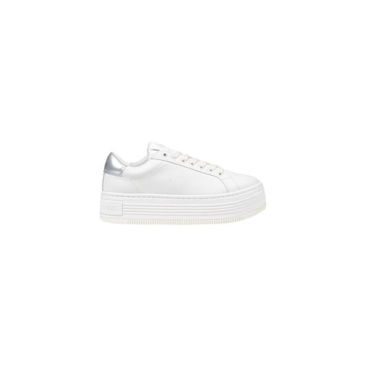 Calvin Klein Jeans Silberner Leder-Sneaker